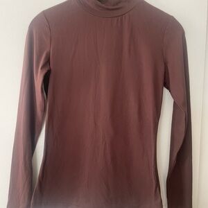 EKOUAER Women's Long Sleeve Mock Neck Top in Deep Maroon and black two pieces.